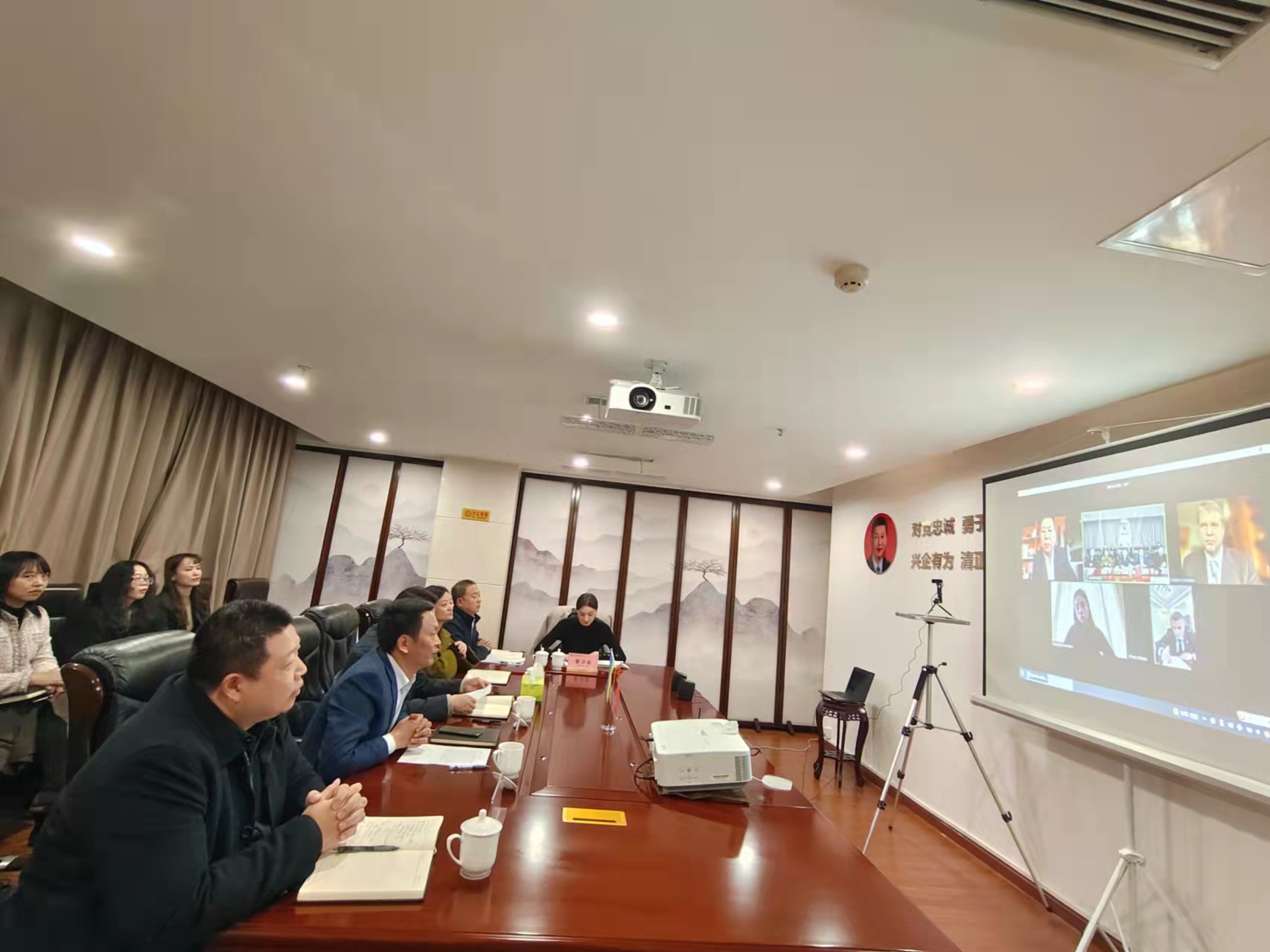 ayx爱游戏集团-乌克兰捷尔诺波尔州国际贸易合作洽谈视频会举办